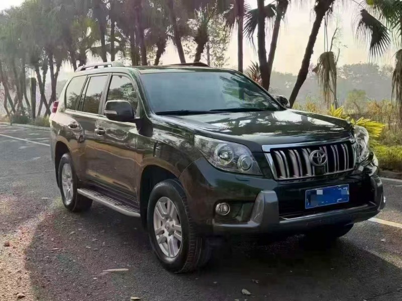 广州13年丰田普拉多3