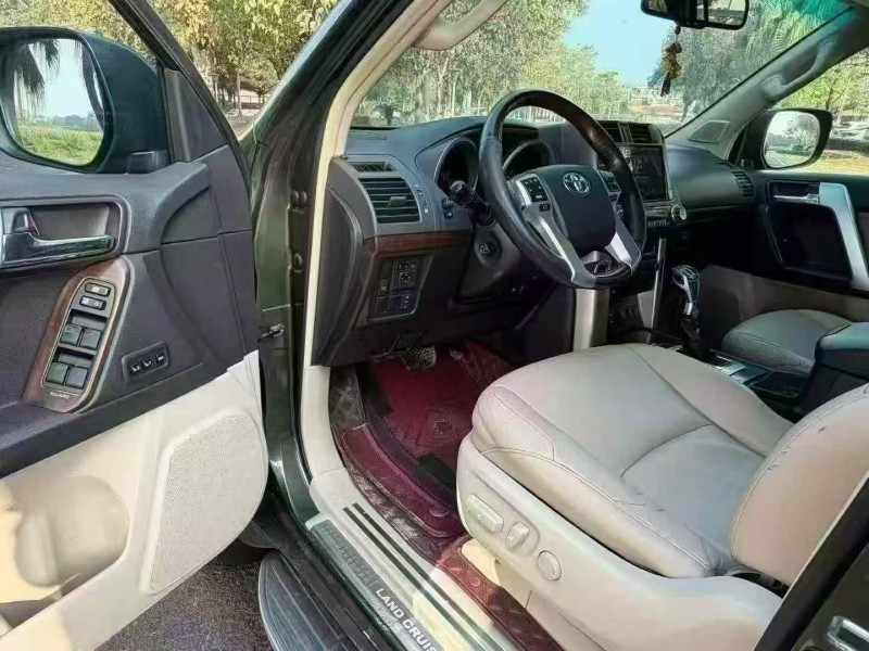 广州13年丰田普拉多6