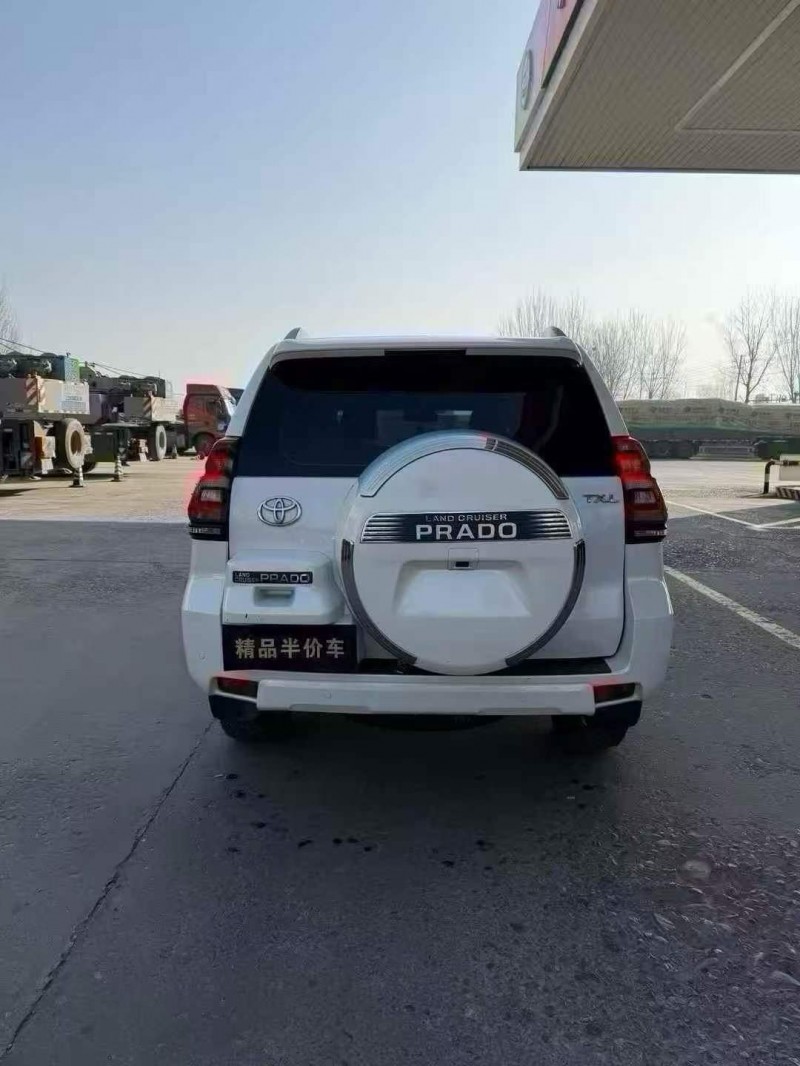 枣庄17年丰田普拉多9
