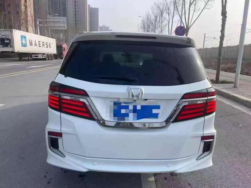 东营19年本田艾力绅8