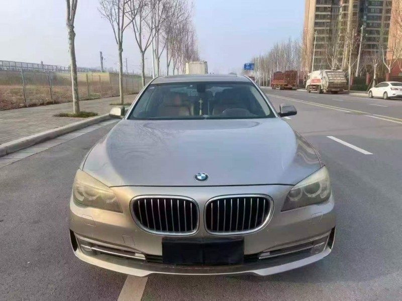 济宁15年宝马7系1