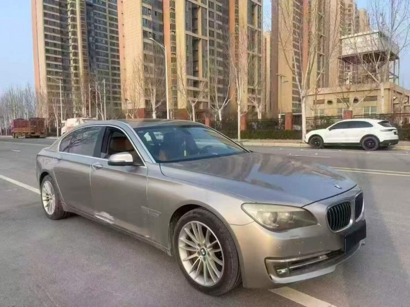 济宁15年宝马7系3