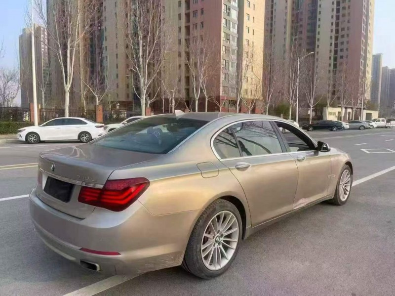 济宁15年宝马7系8