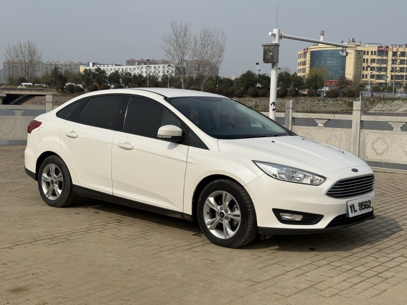 郑州17年福特福睿斯2