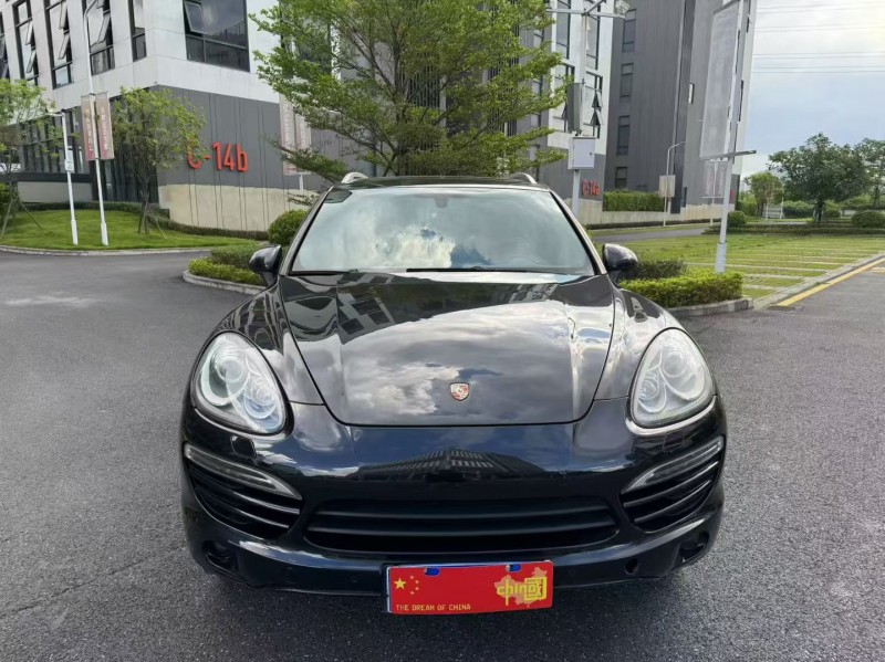 广州13年保时捷卡宴1