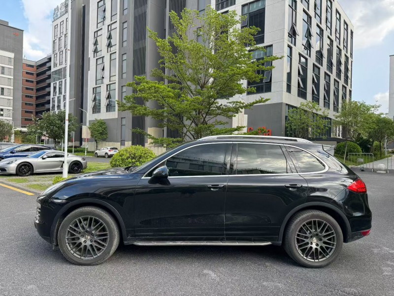 广州13年保时捷卡宴4