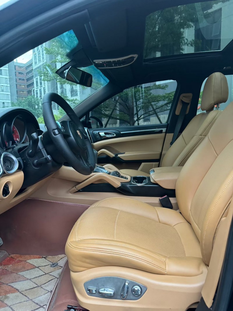 广州13年保时捷卡宴5