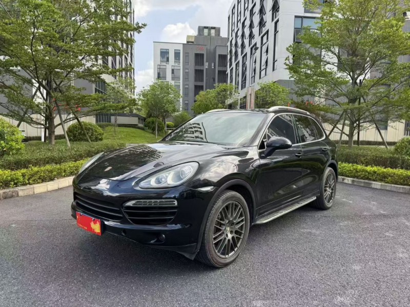 广州13年保时捷卡宴9