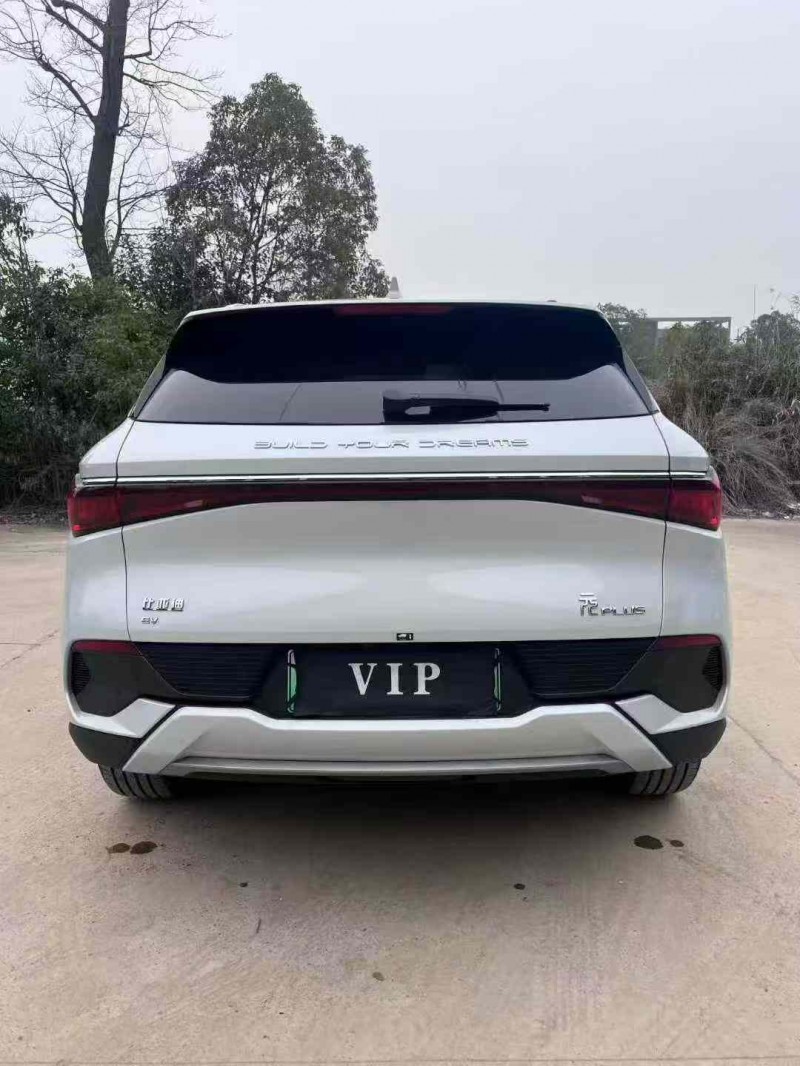 襄阳25年比亚迪元9