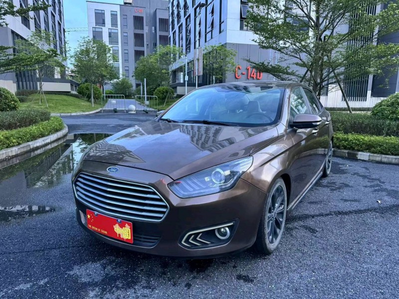 广州17年福特福睿斯2