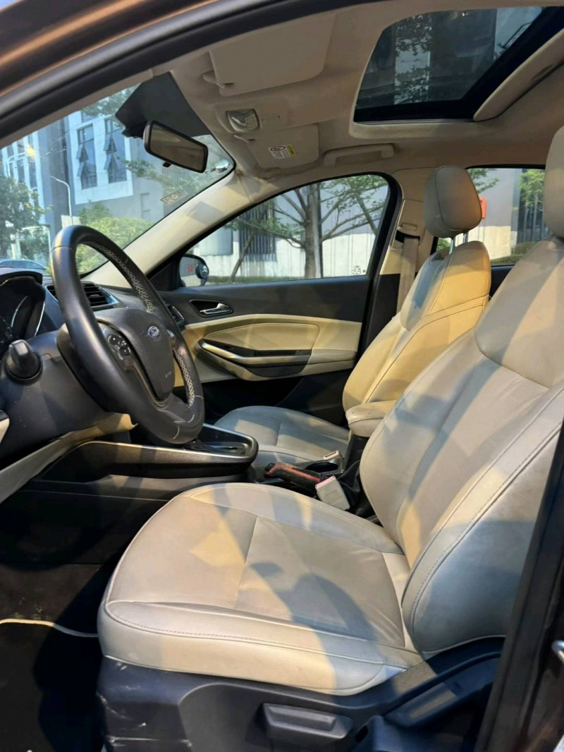 广州17年福特福睿斯8