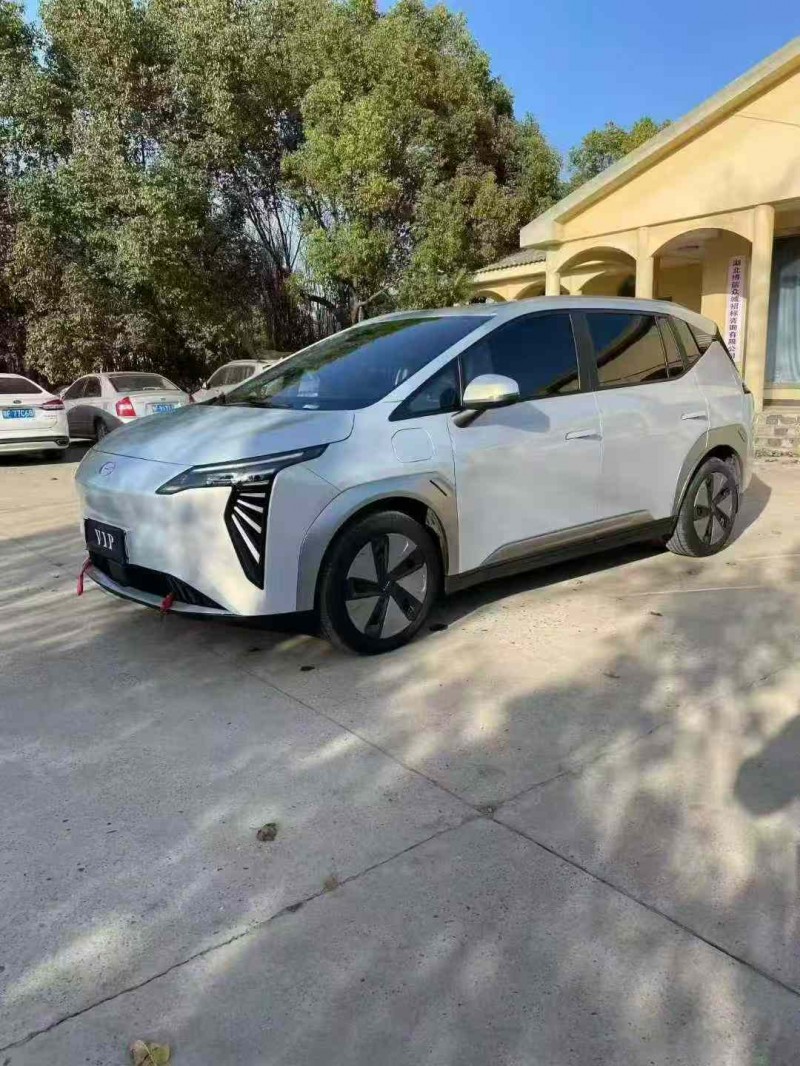 襄阳25年传祺埃安Y5