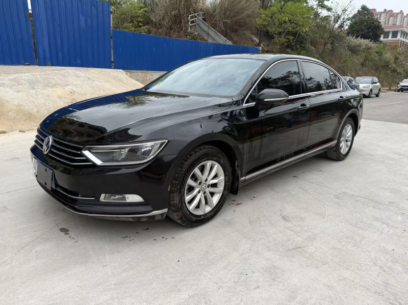 南宁18年大众迈腾4