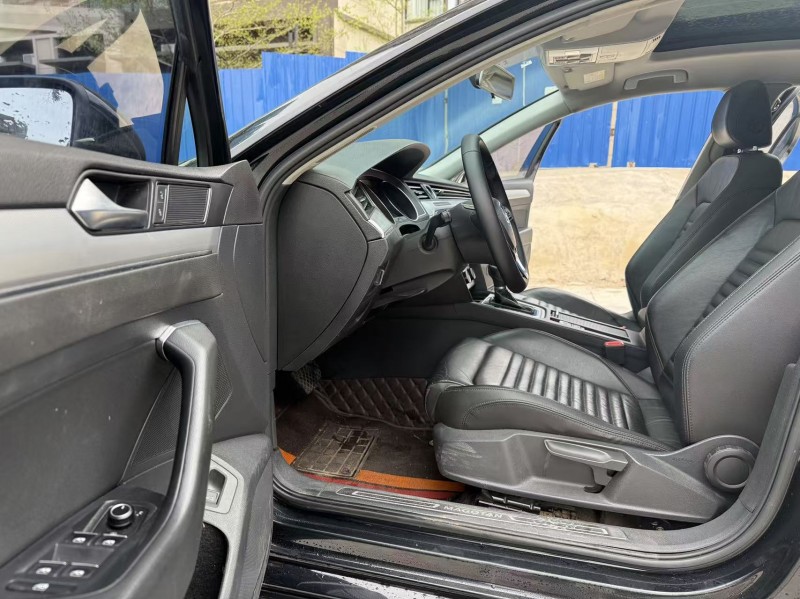 南宁18年大众迈腾5