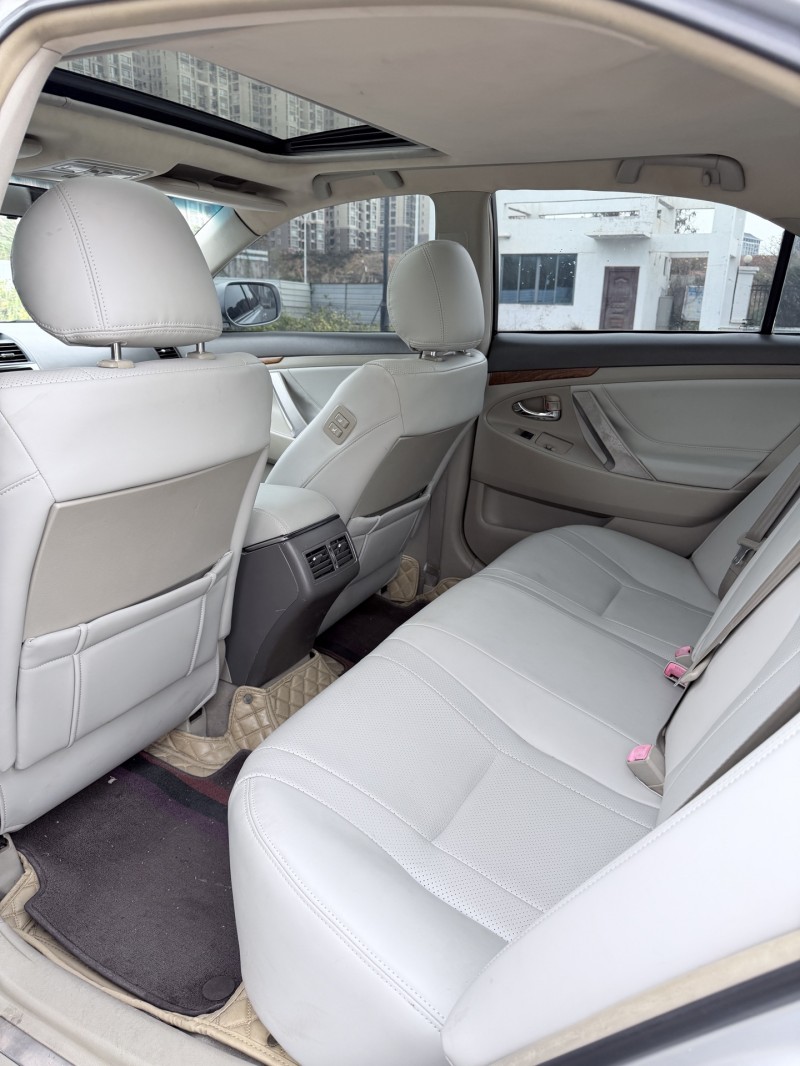 南宁10年丰田凯美瑞4