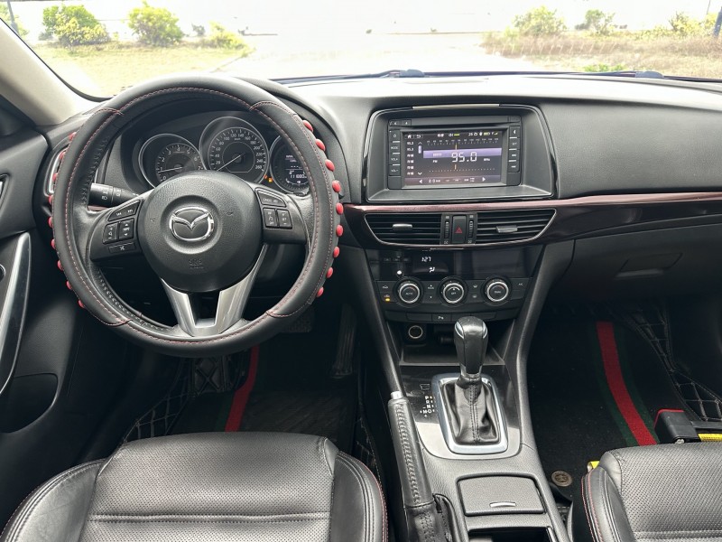 南宁16年马自达阿特兹8