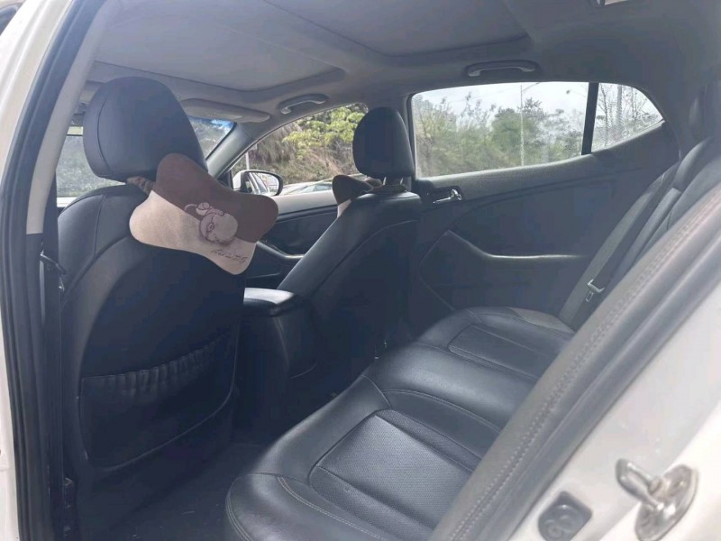 南宁11年起亚K52