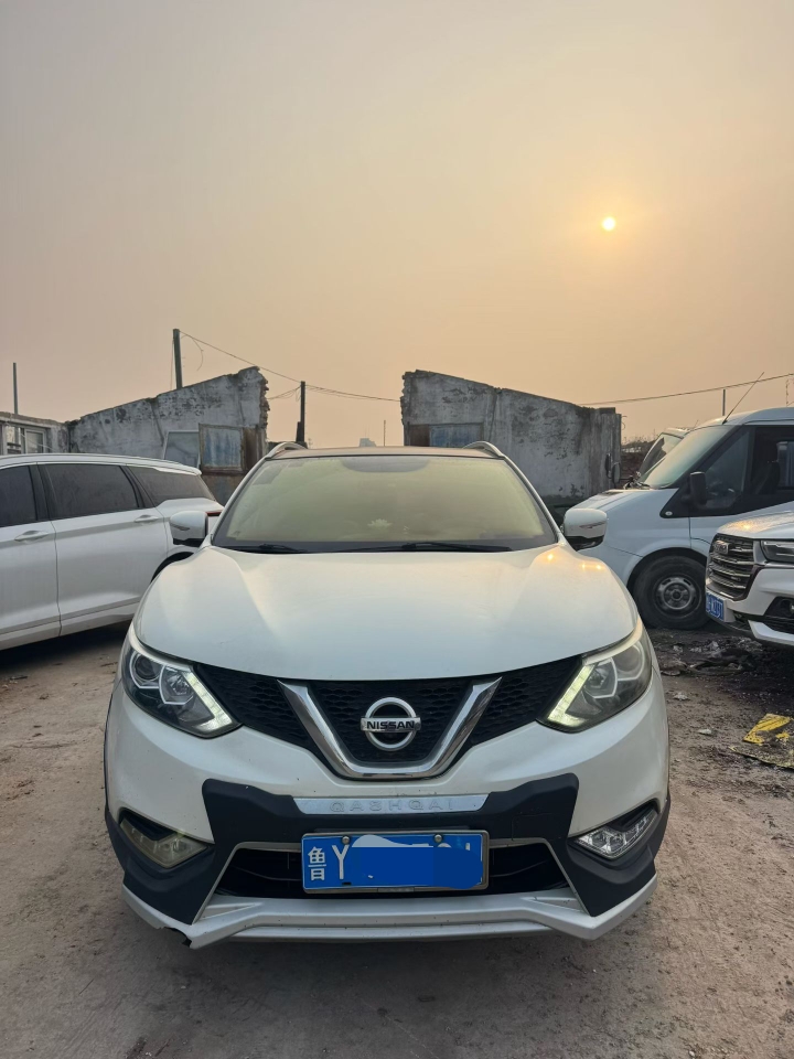 鹤壁16年日产逍客1