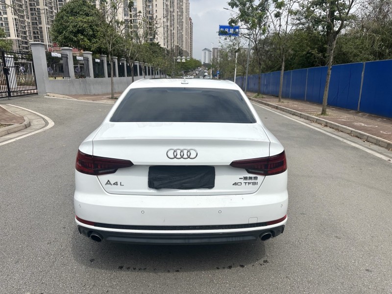 桂林18年奥迪A4L5