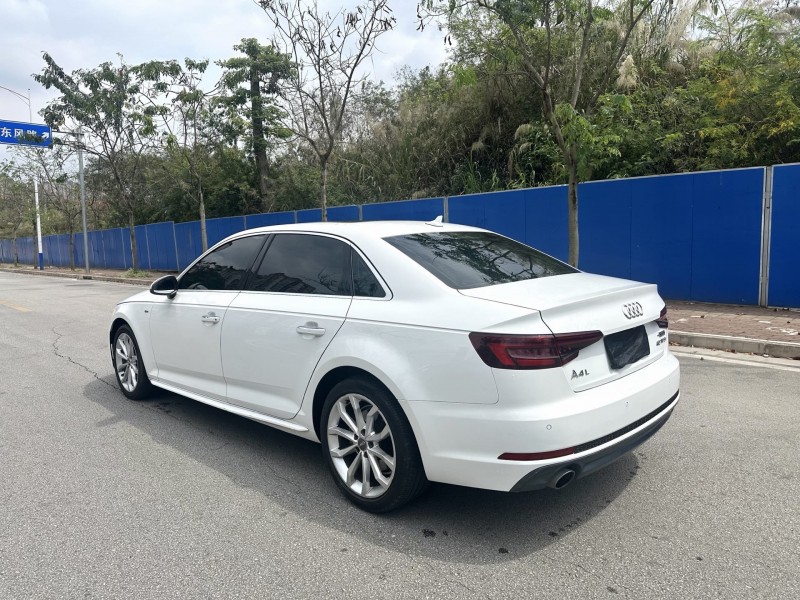 桂林18年奥迪A4L9