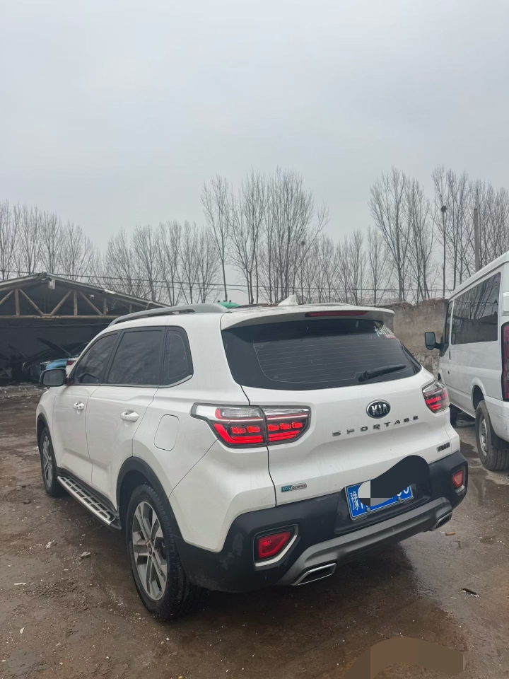 鹤壁19年起亚智跑3