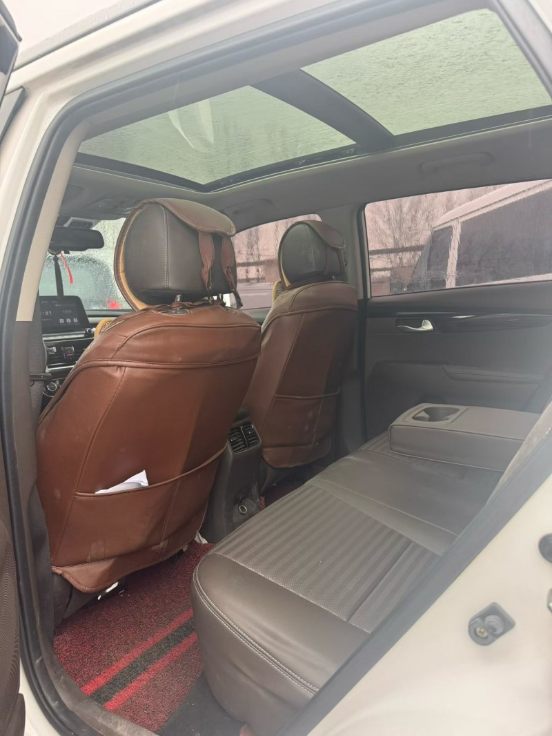 鹤壁19年起亚智跑8