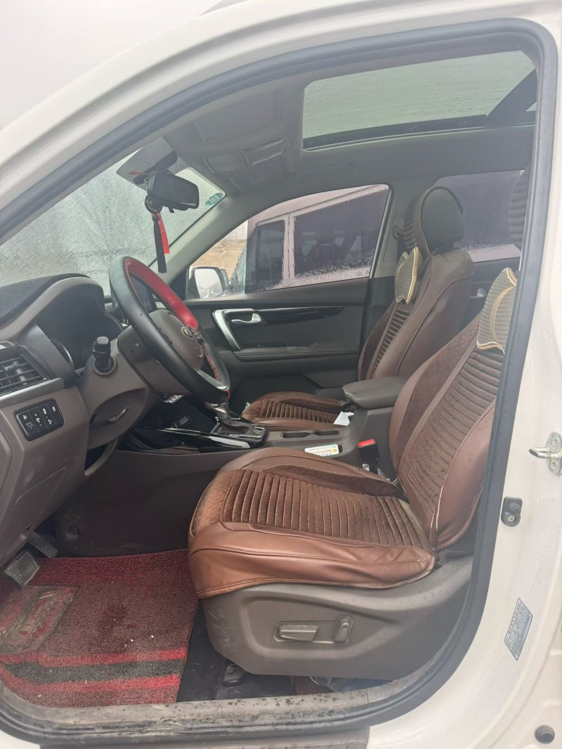 鹤壁19年起亚智跑9