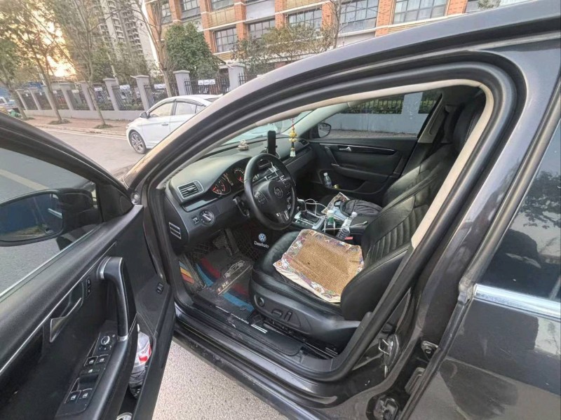 南宁12年大众迈腾5