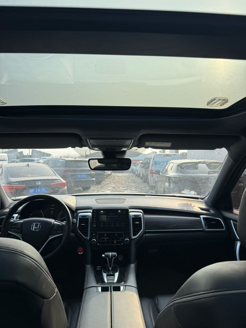 鹤壁17年本田URV9