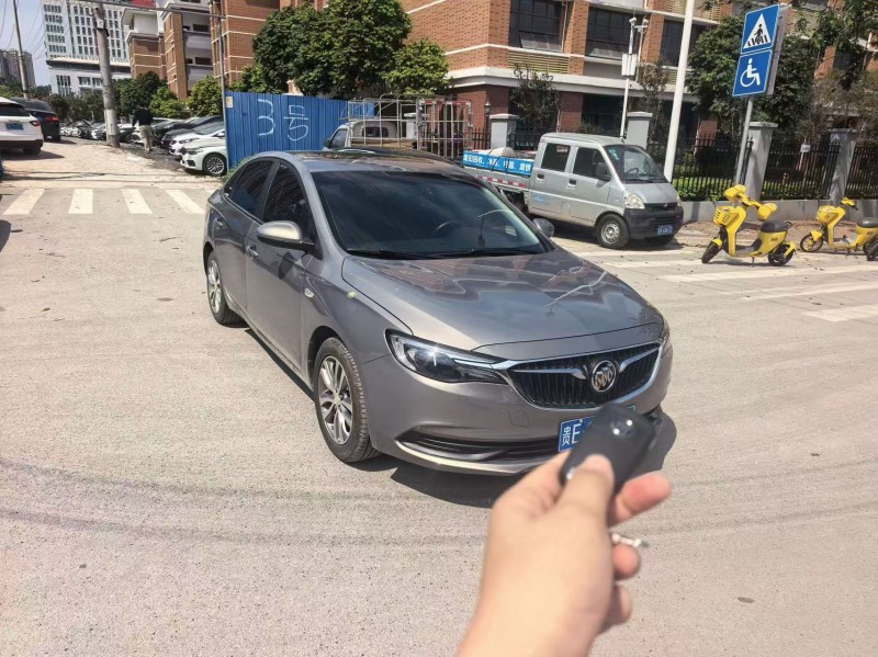 南宁19年别克英朗2