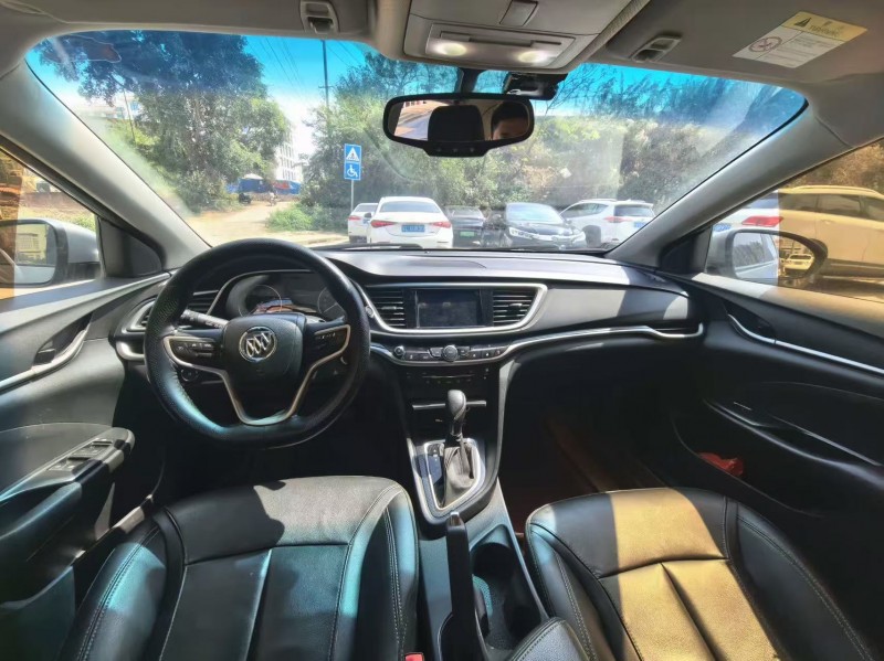 南宁19年别克英朗6