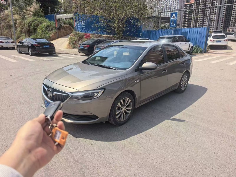 南宁19年别克英朗9