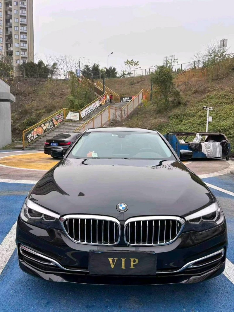 广州17年宝马5系1