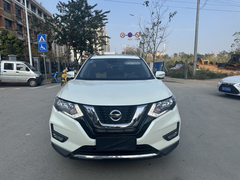 南宁19年日产奇骏1