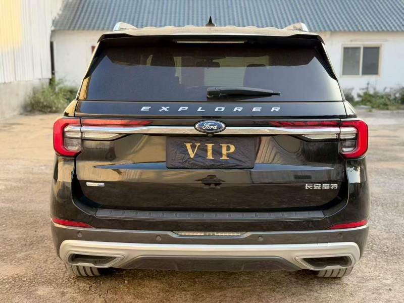 广州23年福特探险者9