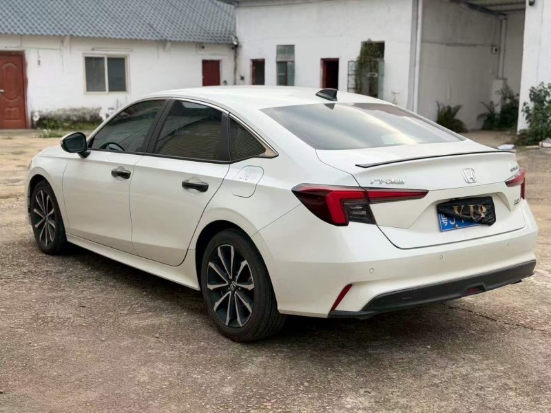 广州25年本田型格8