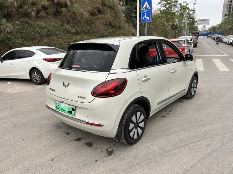 南宁23年五菱汽车缤果9