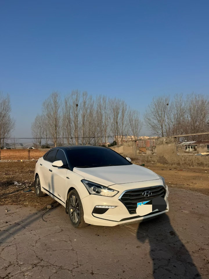 鹤壁18年现代名图3