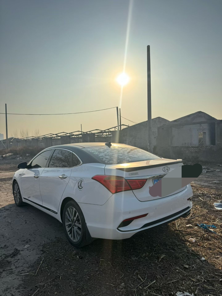 鹤壁18年现代名图5