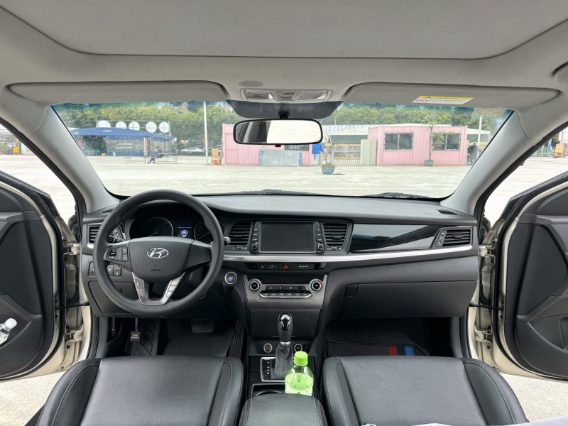 济宁18年现代名图3