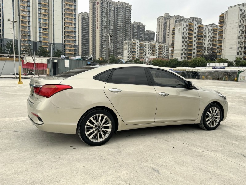 济宁18年现代名图5