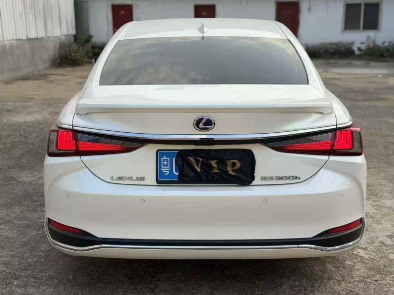 广州21年雷克萨斯ES9