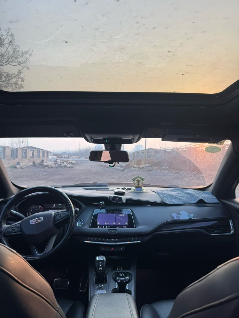 鹤壁19年凯迪拉克XT49