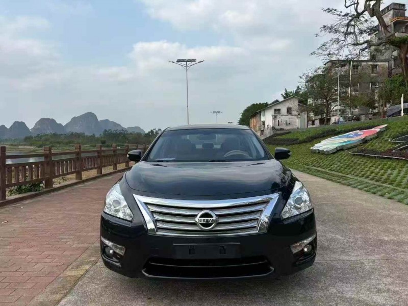 广州16年日产天籁1