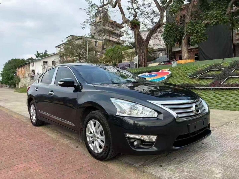 广州16年日产天籁2