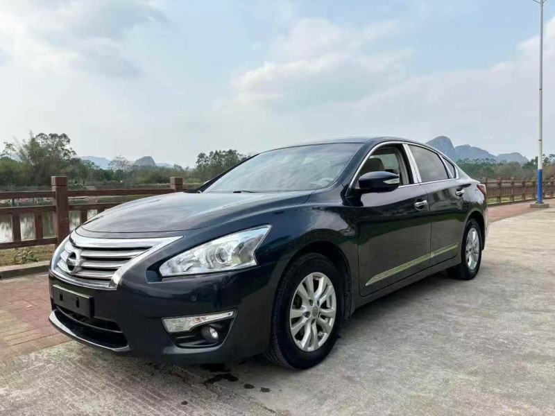 广州16年日产天籁4