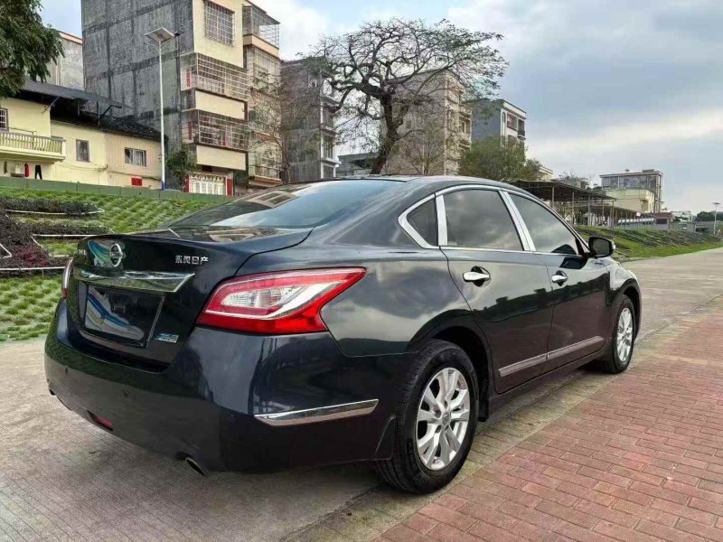 广州16年日产天籁5