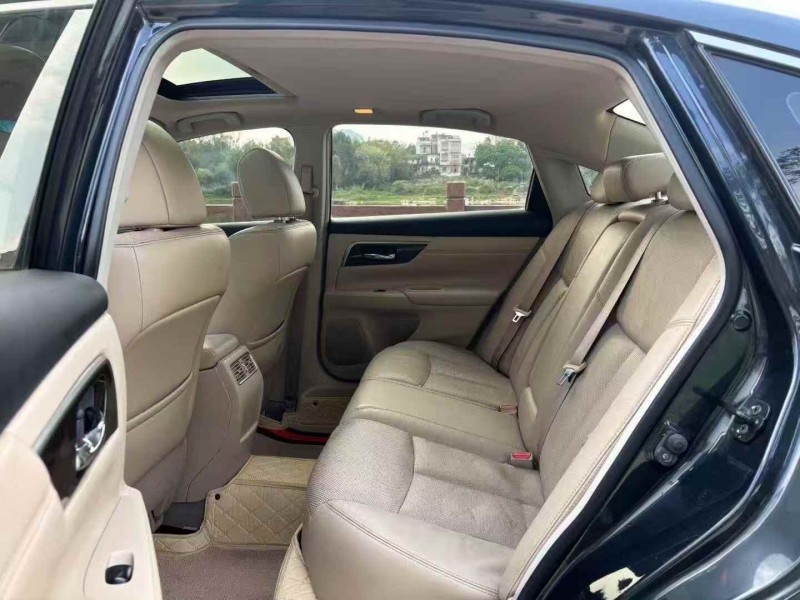 广州16年日产天籁7