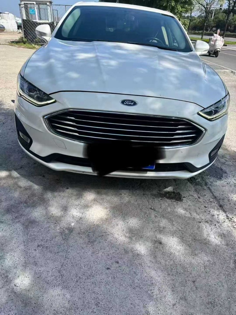 南宁21年福特蒙迪欧1