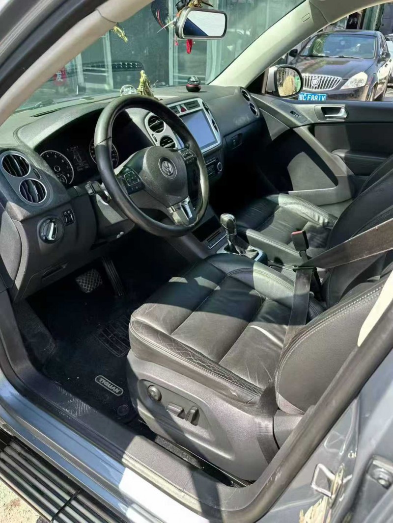 南宁12年大众途观4